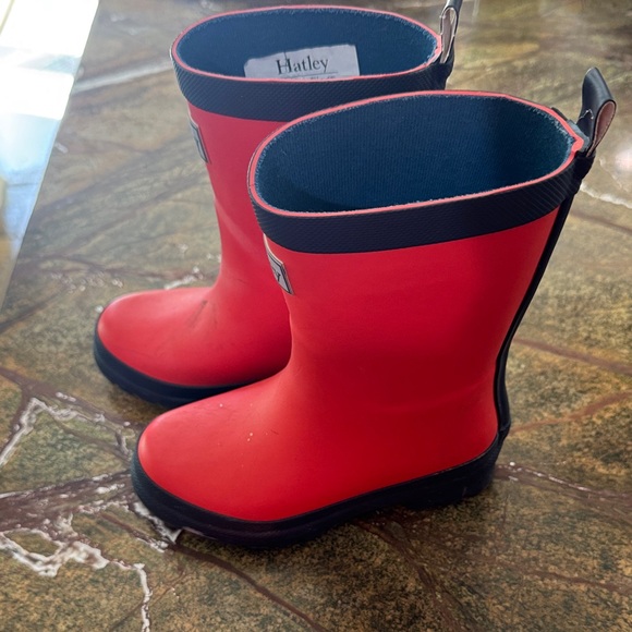 Hatley Kids Bright Red Rain Boots - Picture 2 of 4